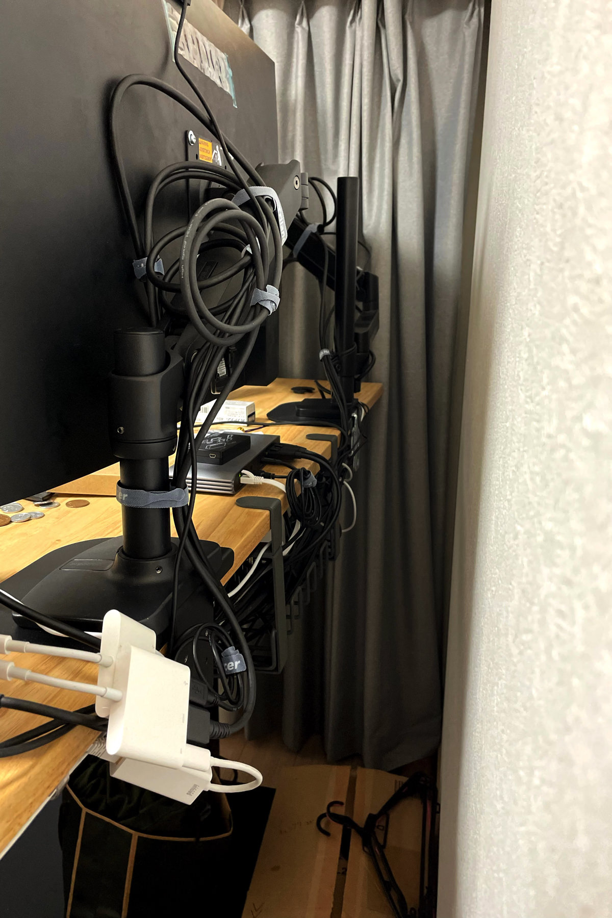 デスク周り 配線 2